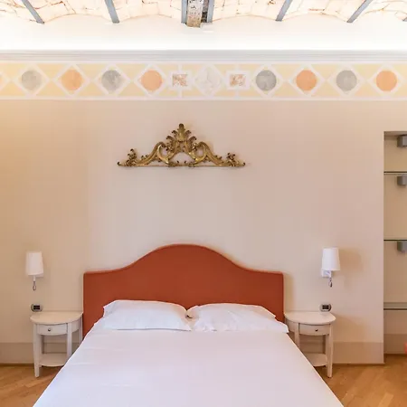 Casa Isolani Guest House Piazza Maggiore-2