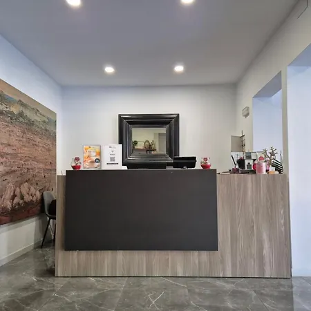 Blu Hostal Diana-2