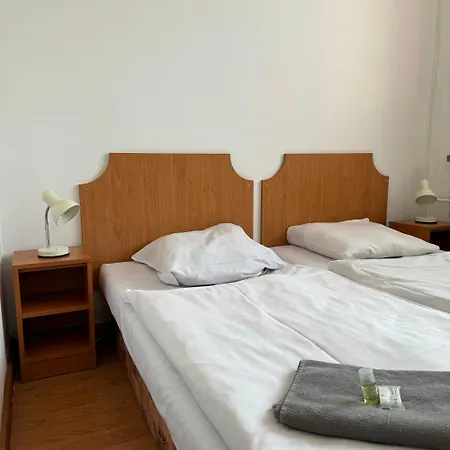 Hotel Avion-2