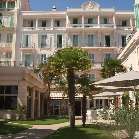 Hotel Vacances Bleues Balmoral-3