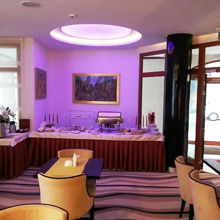 Hotel Fahrenheit-2
