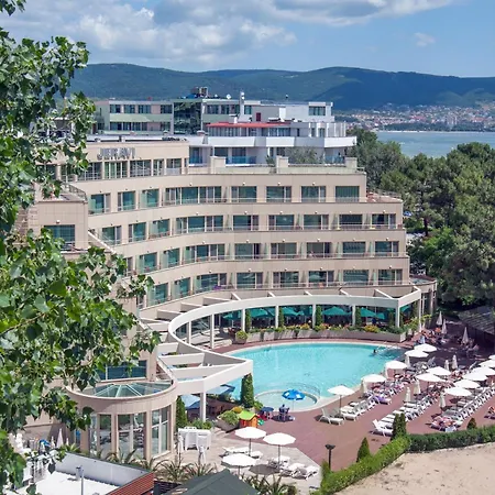Jeravi Beach Hotel-3