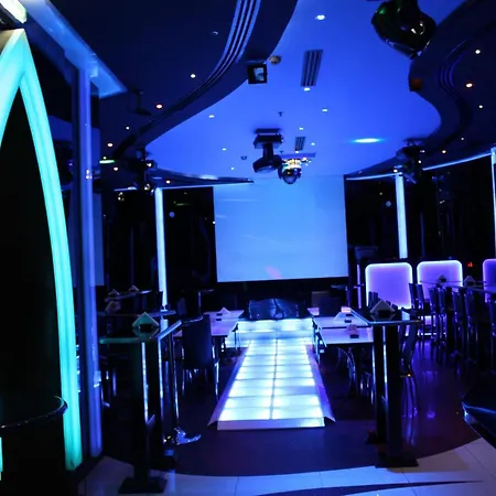 Broadway Hotel-3