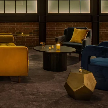 Moxy Downtown Los Angeles-2
