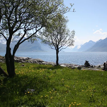 Sunde Fjord Hotel, free&easy parking-3