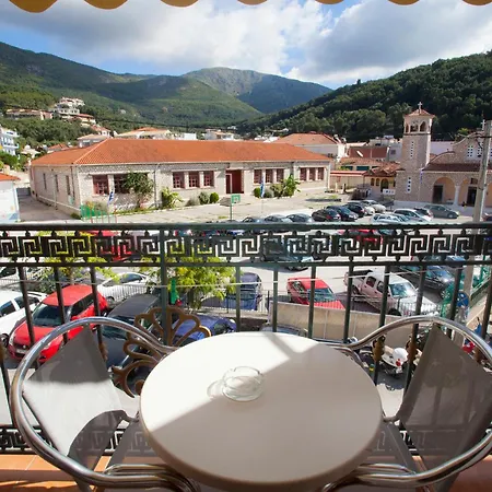 Paradise Hotel-2