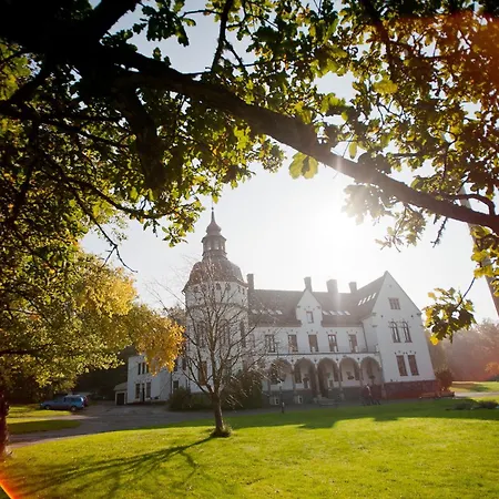 Hellidens Slott och Vandrarhem-2