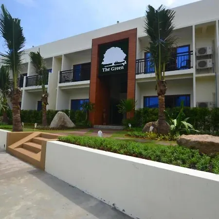 The Green Hotel-2