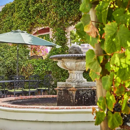 Deux Freres Wine Estate & Luxury Villas-2