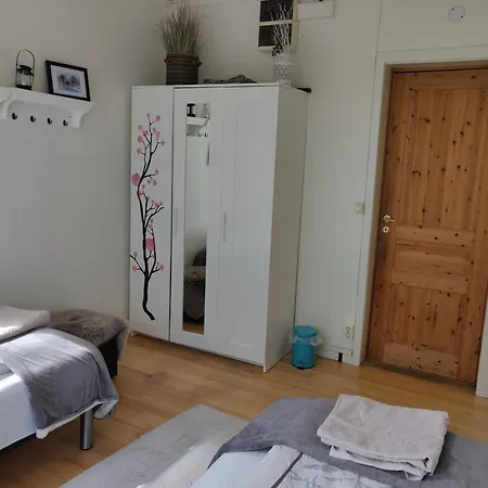 Husky Lodge Hostel-2