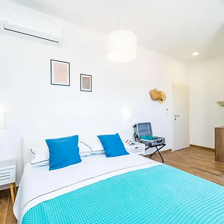 Jele Rooms 2-3