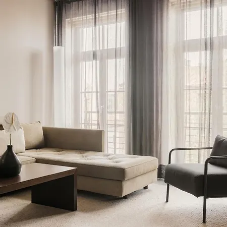 Hotel Bergs Suites-3