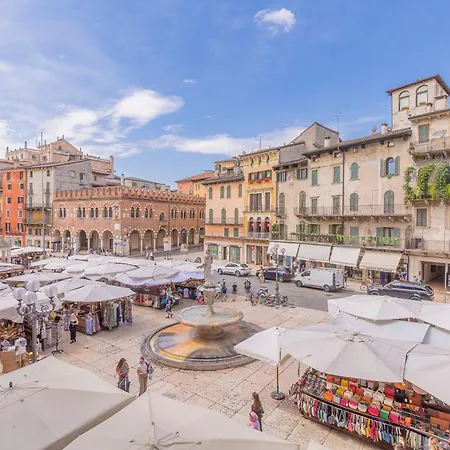 Corte Realdi Suites Piazza Erbe-3