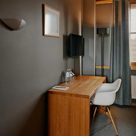 Yoho - The Young Hotel-3
