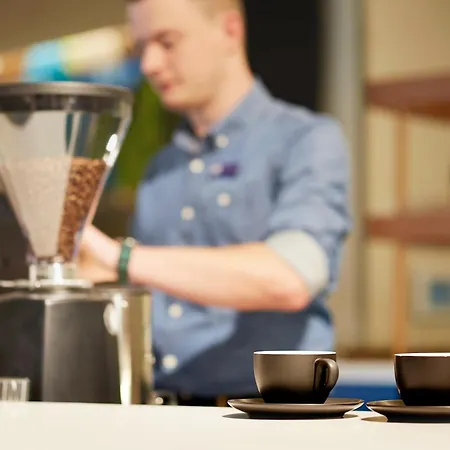 Holiday Inn Express Adelaide City Centre By Ihg-2