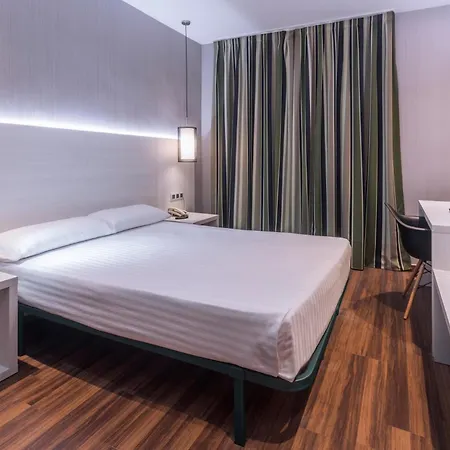 Hostal Operaramblas-2
