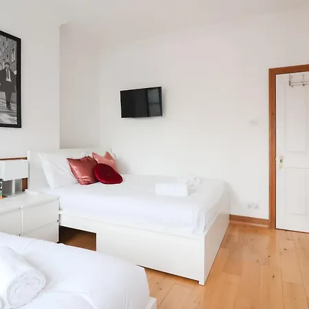 Chelsea Rooms-3