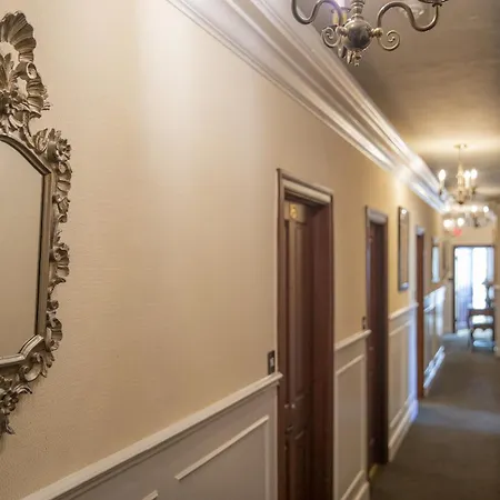 Washington Square Inn-2