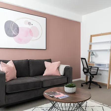 Dolphin House Serviced Apartments-2