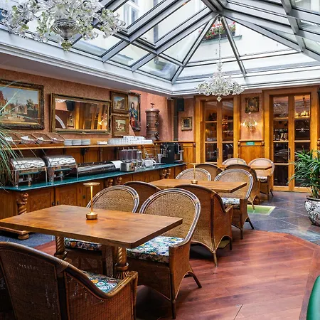 Hotel U Zlateho Stromu Prague By Bhg-3