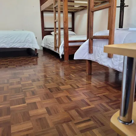 Casa Colon Quito Bed & Breakfast Hostel-2