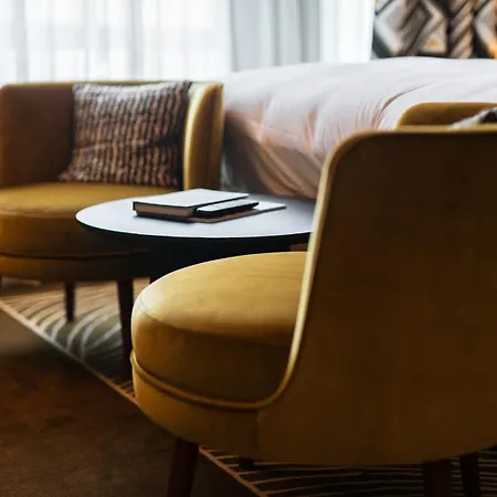 Ambassade Hotel-2