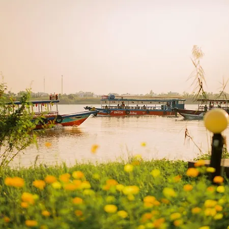 Vinh Hung Riverside Resort & Spa-3