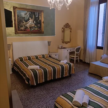 Palazzo Lion Morosini - Check In Presso Locanda Ai Santi Apostoli-2