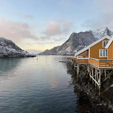 Sakrisøy Rorbuer-3