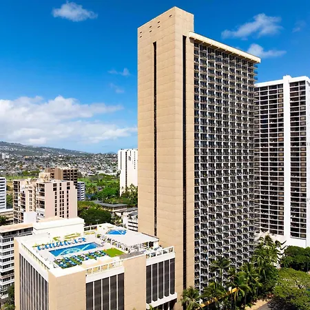 Hilton Waikiki Beach Resort & Spa-3