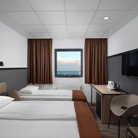 Hotel Cabin-2