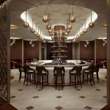 Sheraton Grand Danang Beach Resort & Spa-3