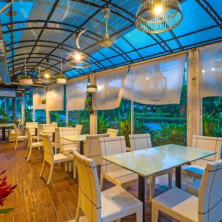Dancenter Howard Square Boutique Hotel-2