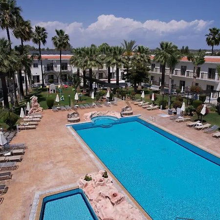 Loutsiana Deluxe Apts-3