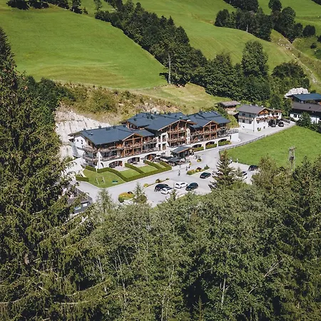 Avenida Mountain Lodges Saalbach Incl Joker Card-2