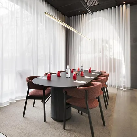 Radisson RED Helsinki-2