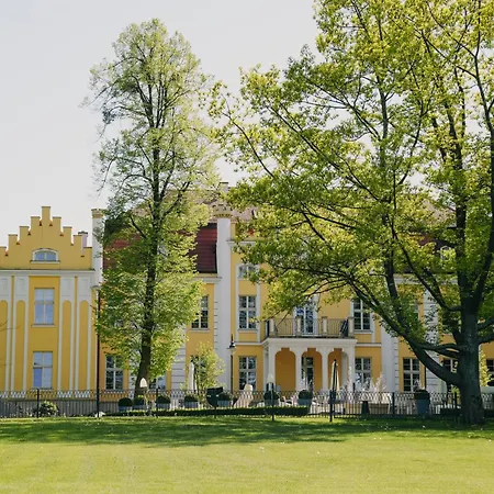 Relais & Chateaux Hotel Quadrille - Adults Only-3