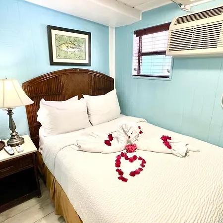 The Pelican Key Largo Cottages-3