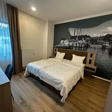 Central Hotel-3