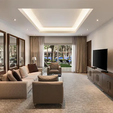 Dusit Thani Lakeview Cairo-2