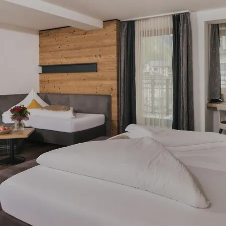 Hotel Ferienglueck-3