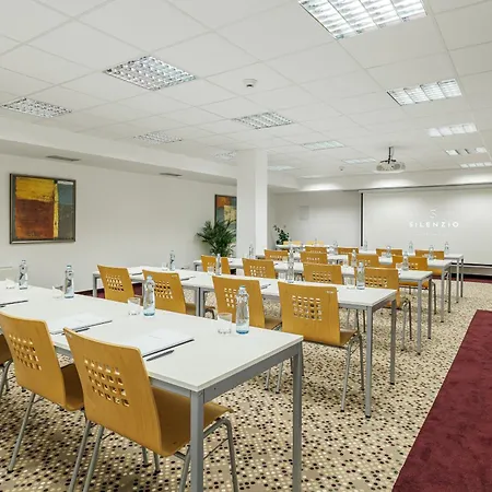 Hotel Silenzio-3