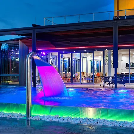 Hotel Aura Design & Garden Pool-3