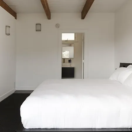 Hollywood Hills Hotel-2