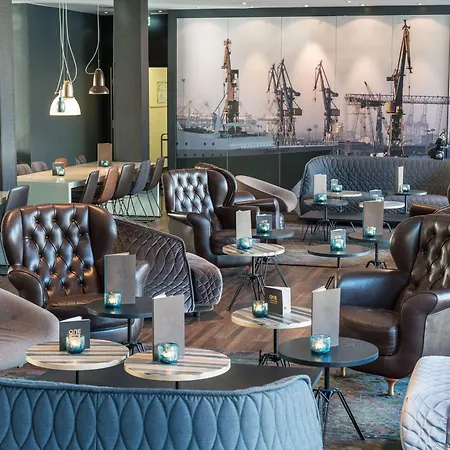 Motel One Hamburg-Altona-2