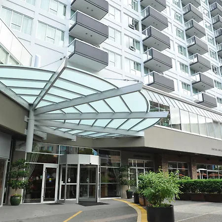 Best Western Premier Chateau Granville Hotel & Suites & Conference Centre-2