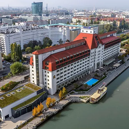 Hilton Vienna Waterfront-3