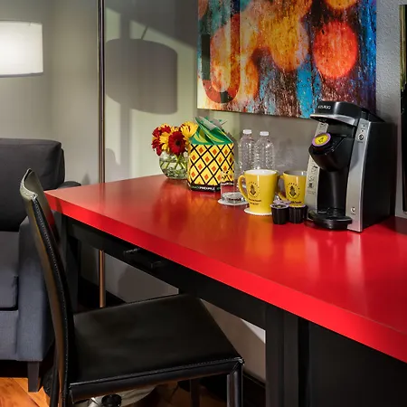 Staypineapple, Hotel Five, Downtown Seattle-3