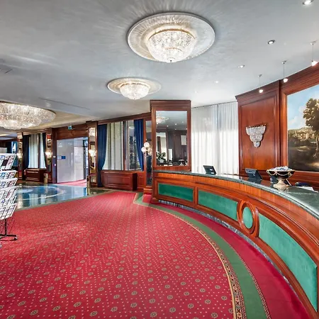 Royal Hotel Carlton-2