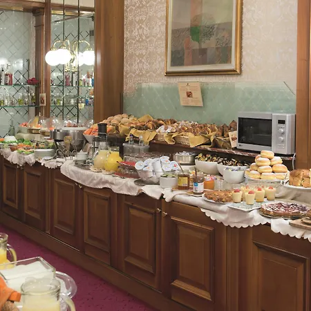 Hotel Berna-3